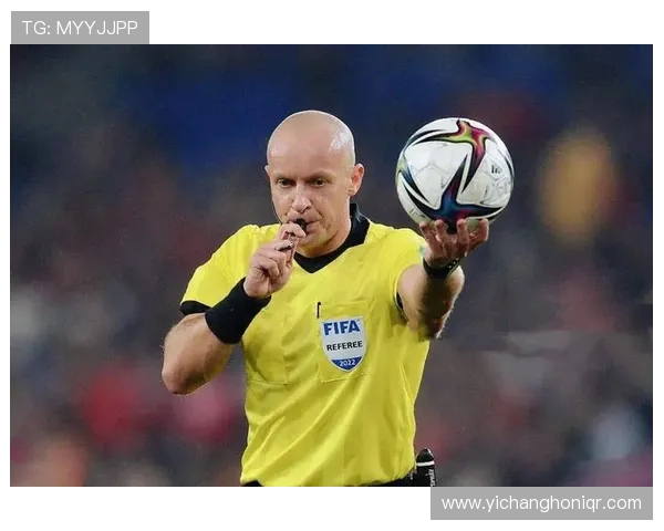 马齐尼亚克回应判罚争议直言可笑 对愚蠢评论无可奈何